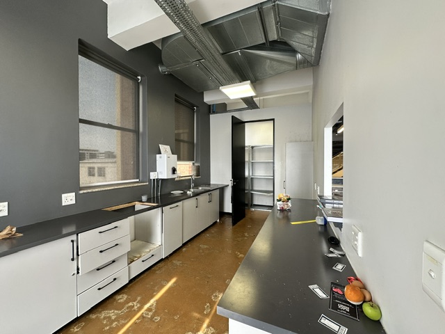 To Let Commercial Property for Rent in Woodstock Western Cape